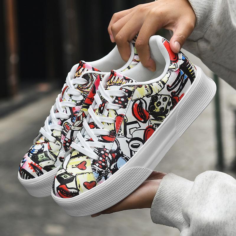 New Couple Shoes Board Shoes New Printing Embroidery Cloth Casual Shoes Low-top Soft Sole Trendy Sports Shoes