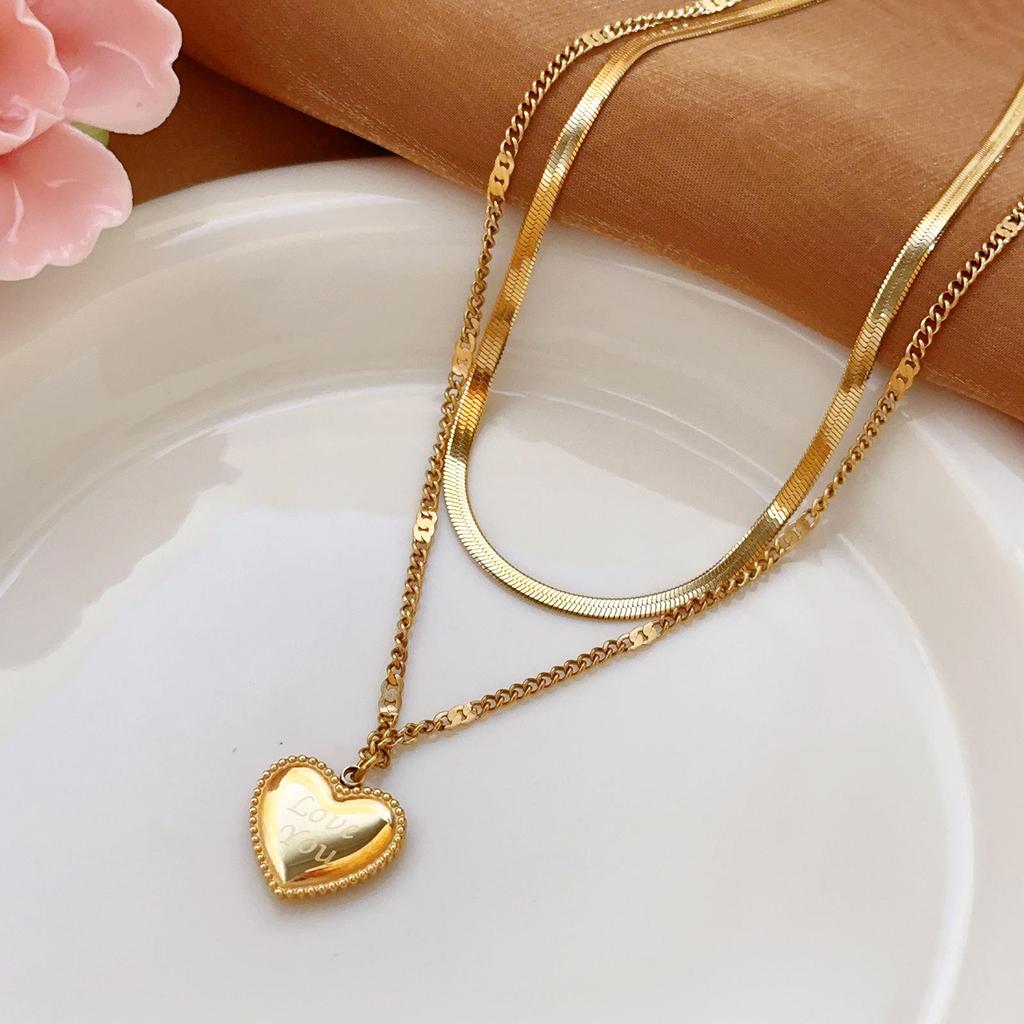 Złoty naszyjnik ze stali nierdzewnej: Elegancka, Wszechstronna, Nieblaknąca Biżuteria Damska