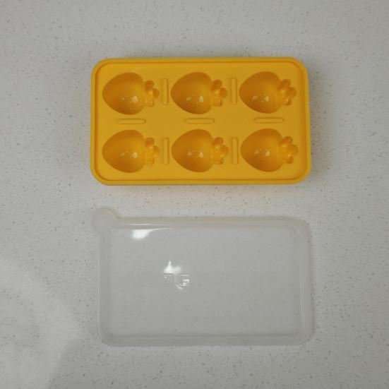 Carrot Shape Ice Cube Tray with Lid Carrot Shape 6-Cavity Food-Grade Silicone Mold for Whiskey Cocktails Easy-Release Leak-Proof Ice Cube Maker for