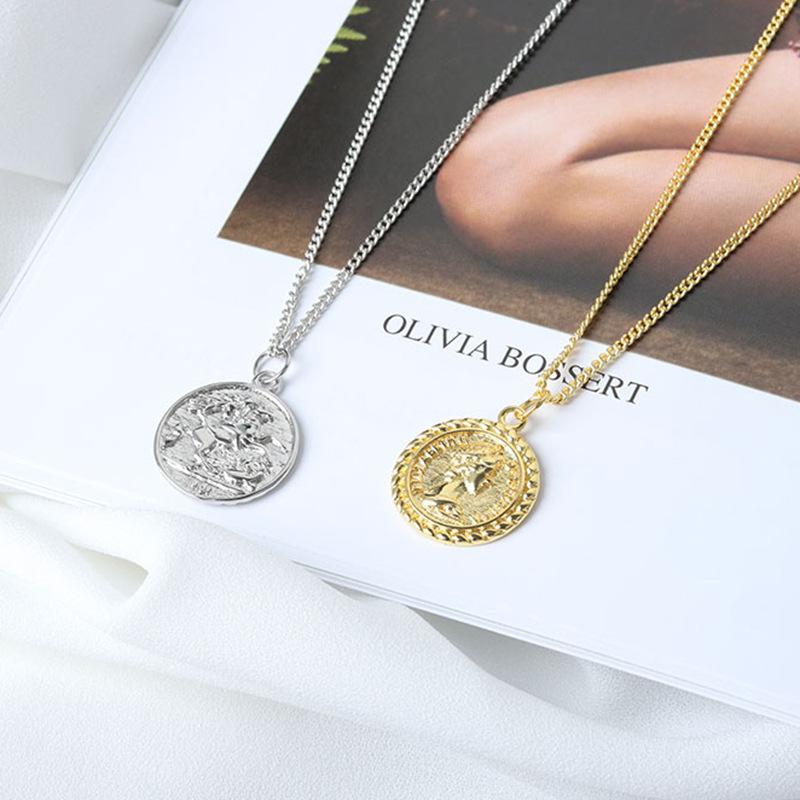 Vintage Geometric Portrait Coin Pendant Necklace Women Fashion Choker Chain Jewelry Elegant Round Medal Collarbone Accessory