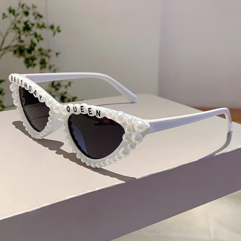 

Дизайн «Кошачий глаз» Подарок Оттенки Блестящий Жемчужный Декор Розовый Подарок Очки для Женщин Сувенир для Вечеринки в честь Дня Рождения Женские Реквизиты Оправа as picture shows