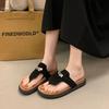 Foreign trade thick-soled cool slippers women's 2025 new metal lock flip-flop toe drag summer wear beach sandals women