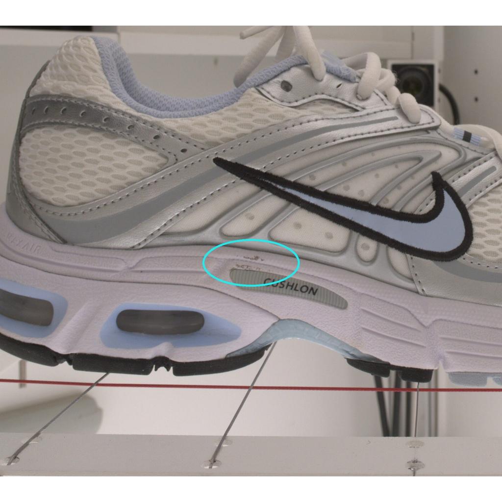 Usato Nike Air Max Moto 2K HQ2056-107-P26095561109588