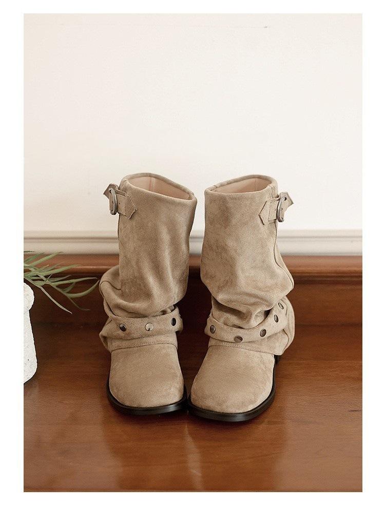 

thick-soled boots short boots women s 2025 new black rivet locomotive boots pleated stacked boots tube boots 41