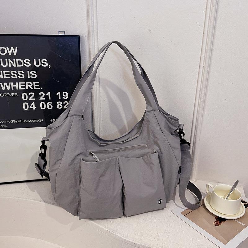 Tote bag Large capacity short trip bag Outdoor sports handbag Women's light commuter casual versatile oblique span bag
