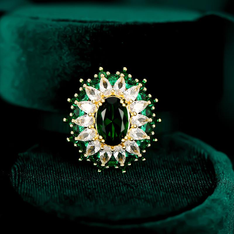 

Элегантный и элегантный, Элегантный и элегантный вырез костюма со стильной овальной брошью, инкрустированной цирконом, для изысканной и элегантной светской львицы