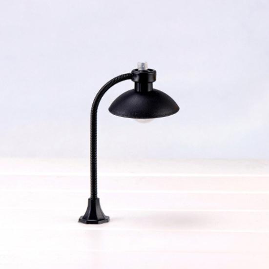 1Pc Creative Resin Street Lamp Model Garden Dollhouse Miniature Landscape Decor
