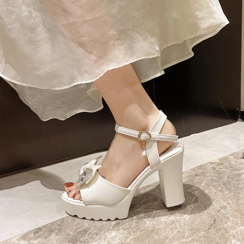 Fashion 2025 Fashion Summer Bow Heels Sandals Ankle Strappy Chunky Open Toe Big Size Knot Elegant Weeding Party Women Shoes