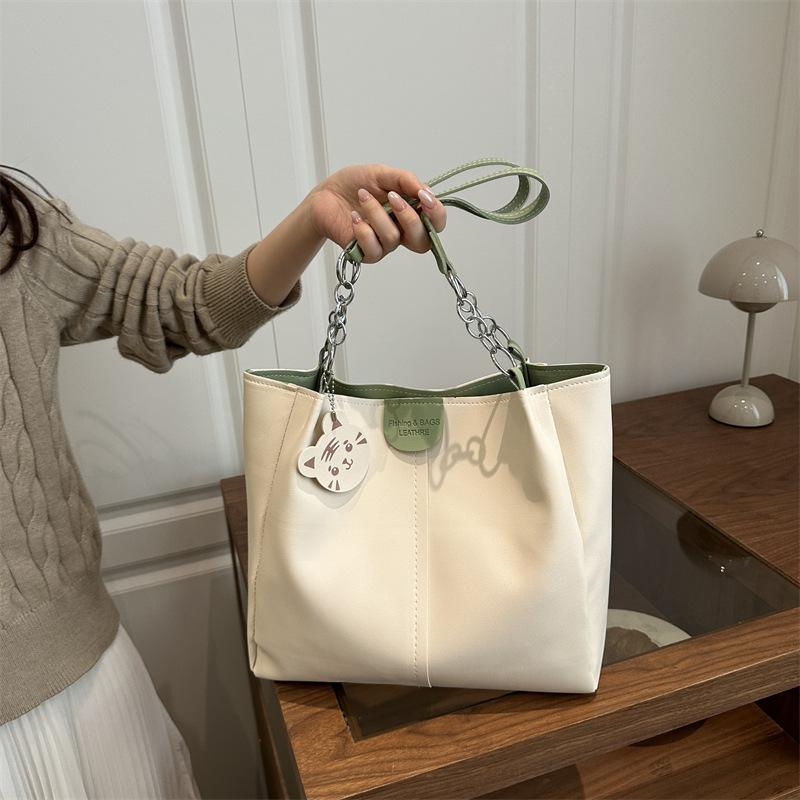 Sac fourre-tout texture tempérament pour femme nouveau grande capacité pour le travail grande capacité sac polyvalent premium sous le bras épaule