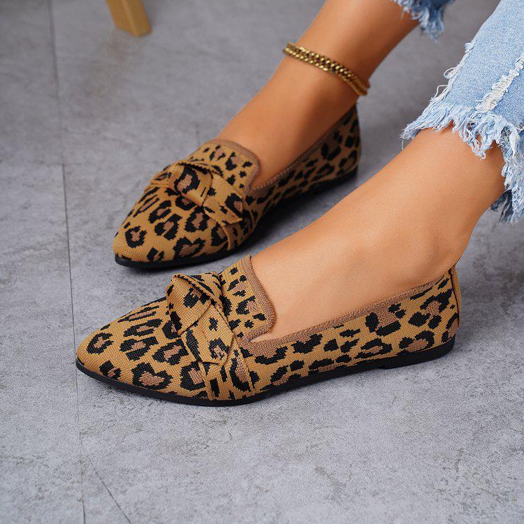 2024 Breathable Lightweight Slip-on Fashion Shoes with Bow, Pointed Toe, and Plus Size Options