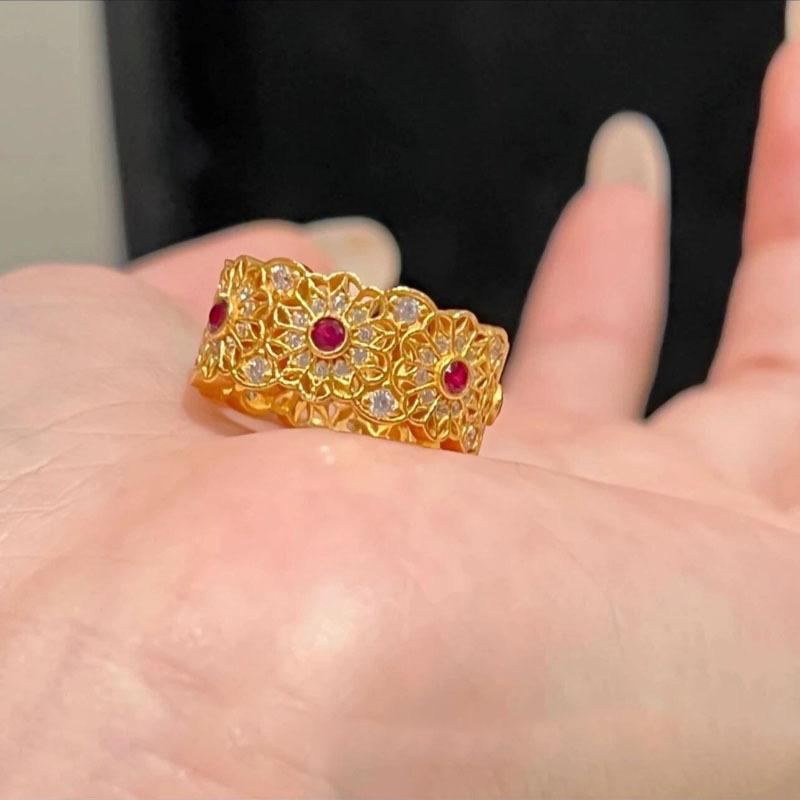 

Micro-inlaid zircon hollow flower window opening ring light luxury niche fashion versatile temperament jewelry