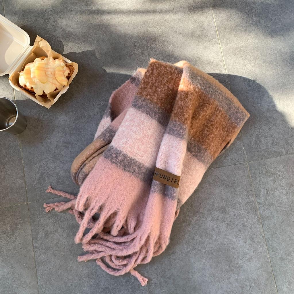 High-end scarf women's winter new versatile thickened plush warm scarf autumn