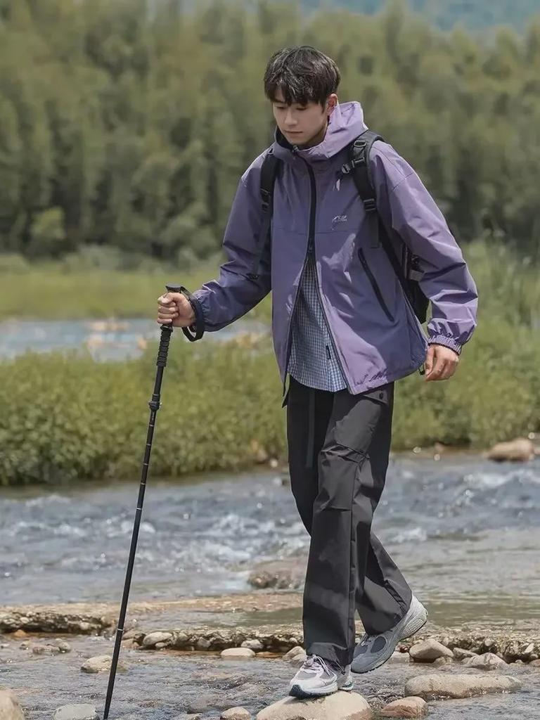 Unisex American-Style Waterproof Mountaineering Pants: Windproof, Quick-Drying, Perfect for Skiing, Hiking, and More.