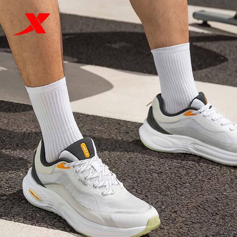 XTEP Men s Retro Thick-Sole Rebound Sneakers 41