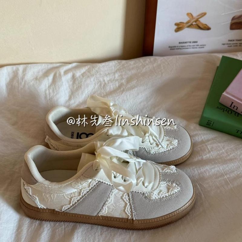 2025 Summer New Trend Versatile Silver Lace Breathable Low-top Board Shoes Casual Little White Shoes German Training Shoes Women