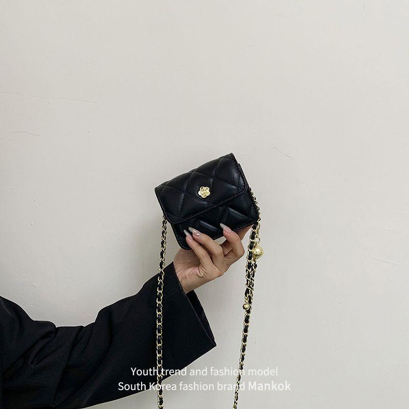 

Mankok Mini Fashion Diamond Crossbody Bag Chain Black small size can t fit the phone
