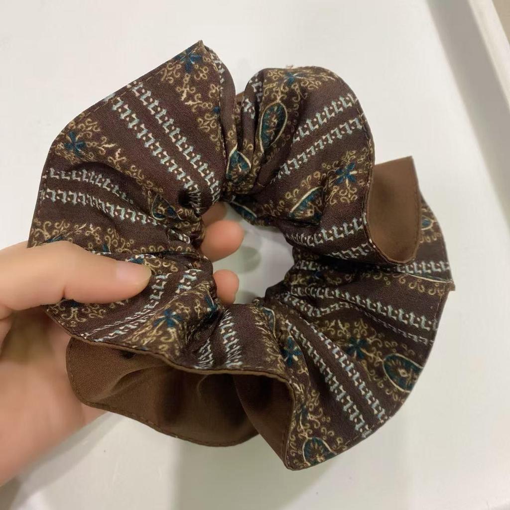 New 2025 Ethnic Print Ruched Scrunchie: Retro Niche Design Hair Tie