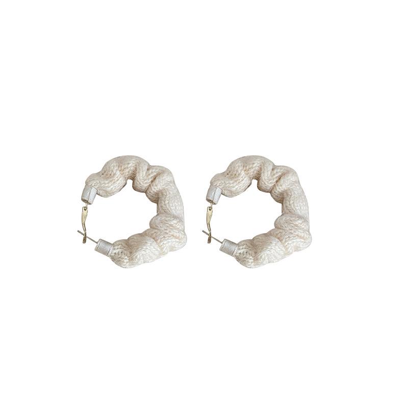 Korean Style Autumn/Winter Knitted Wool Ear Hoops - Retro, Simple, and Versatile Niche Design