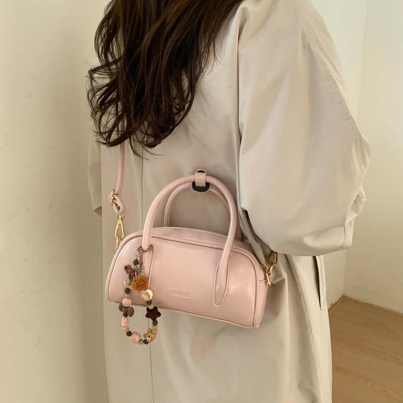 Elegant Leatherlike Tote With Zipper Closure And Interior Storage For Women