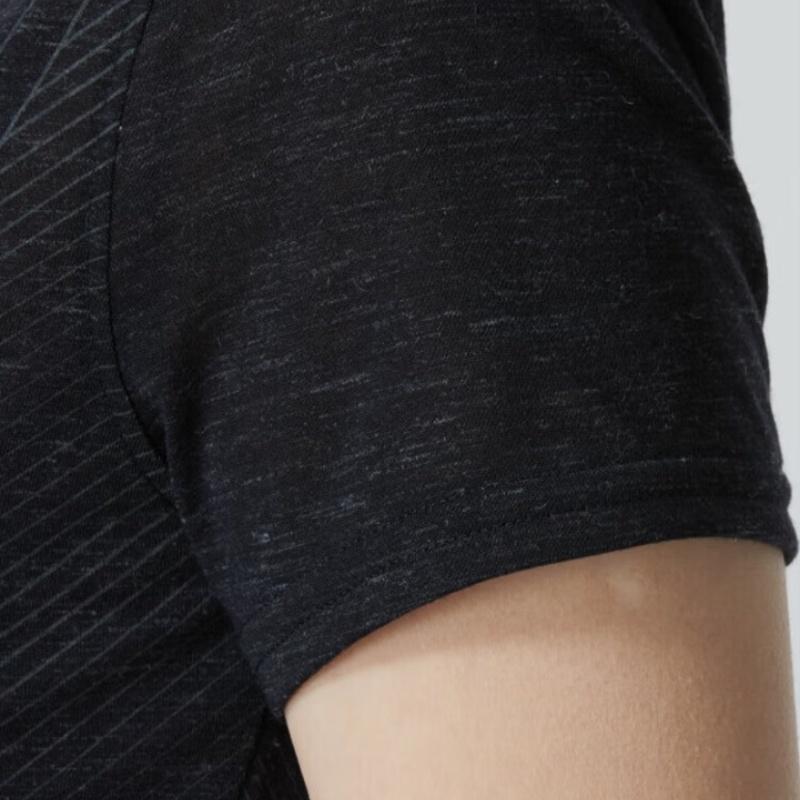 Under Armour Solid Slim Fit Crew Neck Running Sports Short Sleeve T-Shirt Women Tops Black 1375270-001