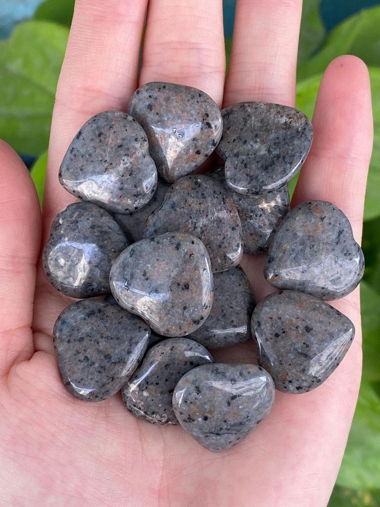 "Piedra de amor con forma de corazón de melocotón natural de 2 cm para manualidades: Cumpleaños, Decoración del hogar"
