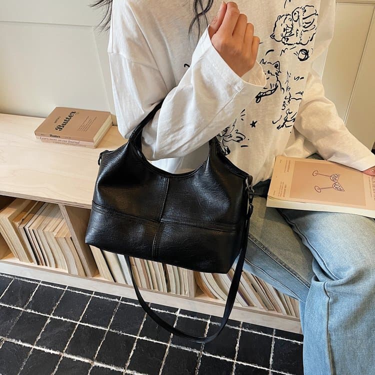 Large capacity retro style portable shoulder messenger bag
