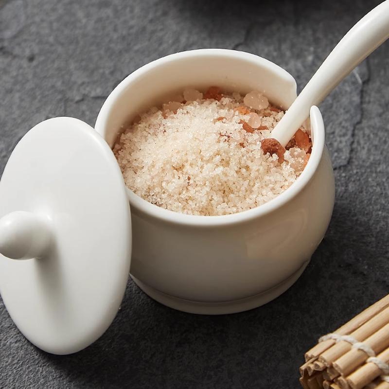White Ceramic Seasoning Jar with Lid Drum Shaped High-end Seasoning Jar Ceramic Seasoning Jar Living Room Kitchen Accessories