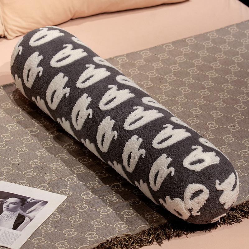 

Cartoon Pattern Cylinder Long Throw Pillow Home Sofa Pillow Girls Bed Waist Sleeping Leg Long Pillow 65cm（0.6kg） чорний