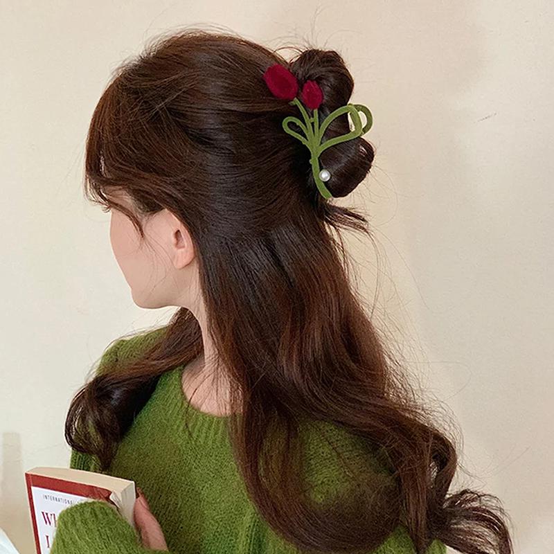 Retro Red Velvet Tulip Hair Clip Sweet Girly Pearl Hair Clip Design Velvet Tulip Hair Elegant Metal Shark Clip Hair Accessories