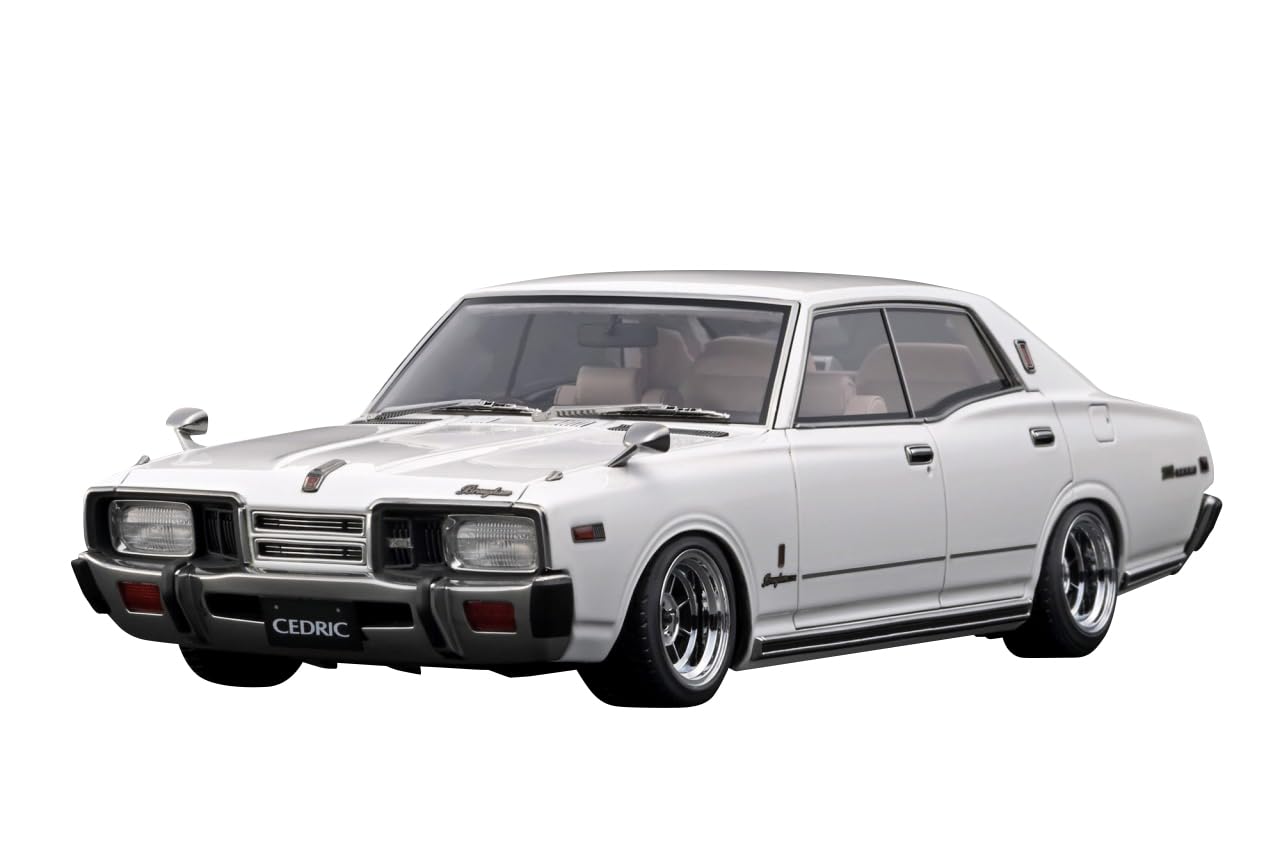

ignition model Nissan Cedric Brougham White finished product IG3561 1/18 (330)