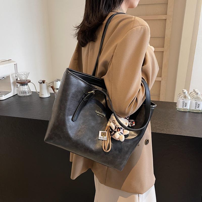Premium Sense Large Capacity Bag Women 2025 New Trendy Fashion Shoulder Bag Underarm Bag Versatile Tote Bag Foreign Trade