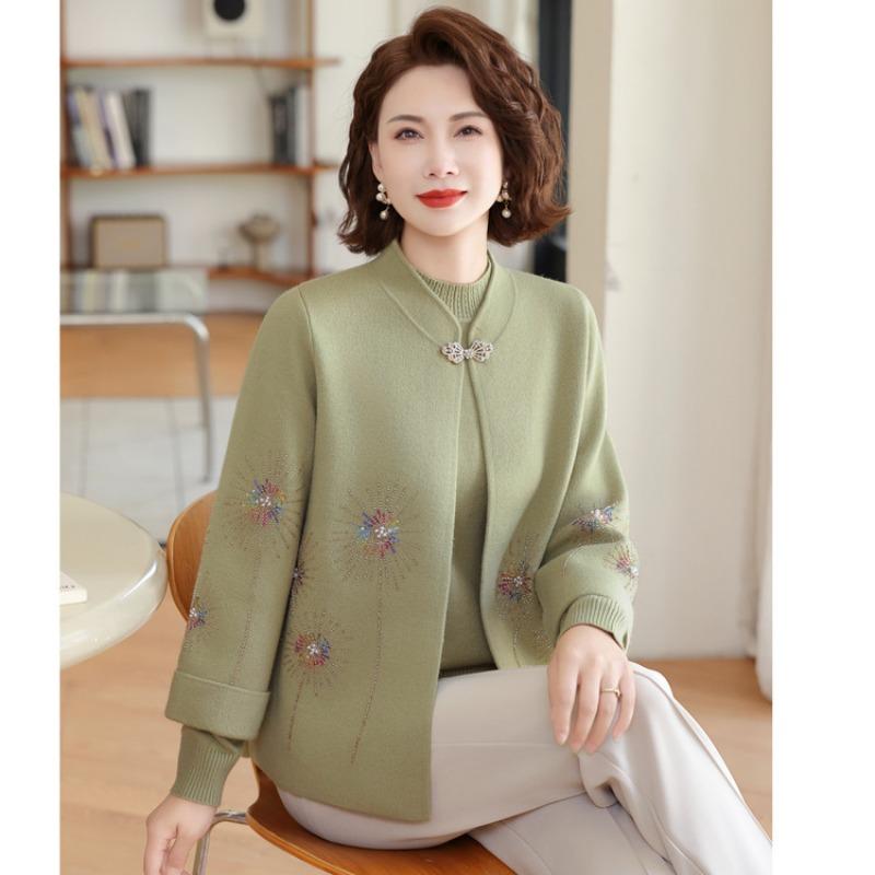 Middle-aged and old women's cardigan natal year sweater jacket mother spring and autumn red knitted two-piece autumn and winter bottoming shirt