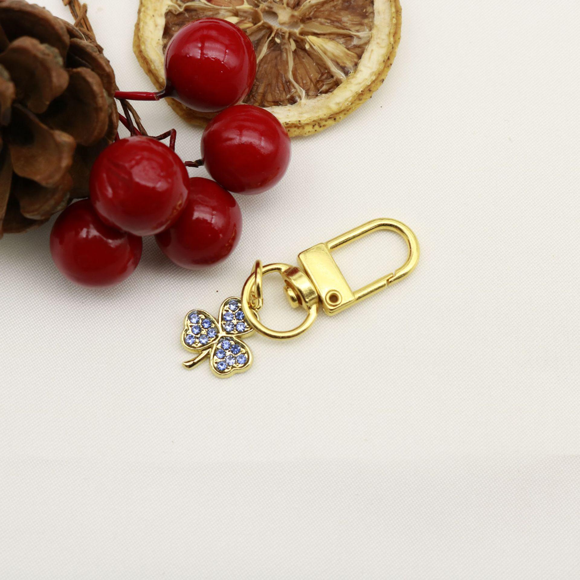 Simple Oil Drip Rhinestone Four-Leaf Clover Keychain Pendant