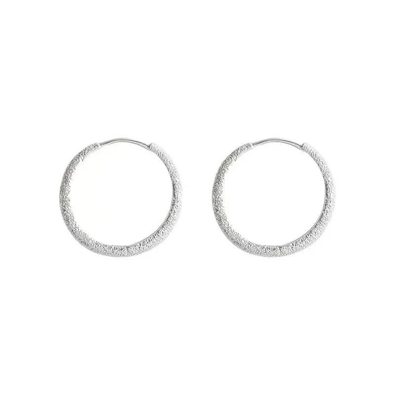 Elegant Women's Shimmering Hoop Earrings: High-End Geometric Studs
