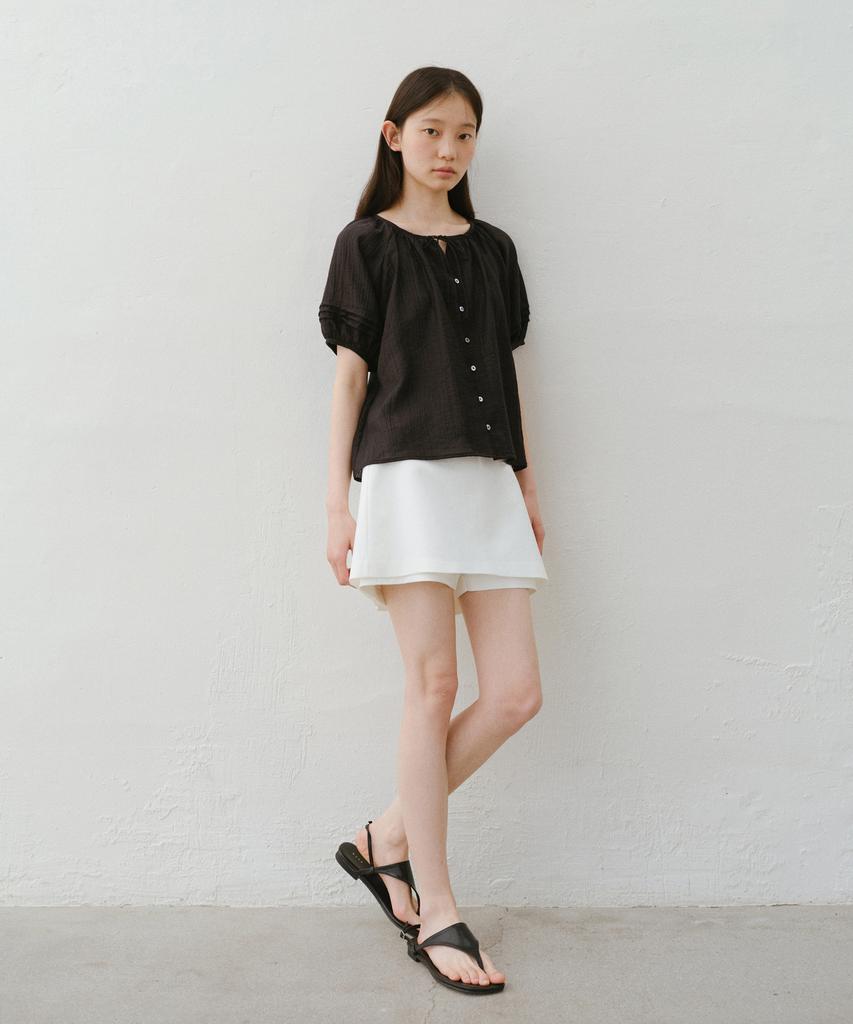 Yulago Elena Puff Half Sleeve Blouse