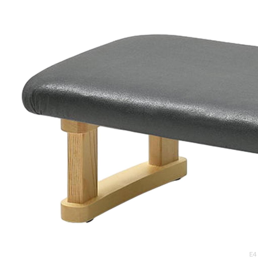 Schicker Holzbein Hocker für die Wohnungsdekoration