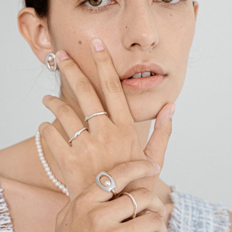 Ahndronico square link pearl ring