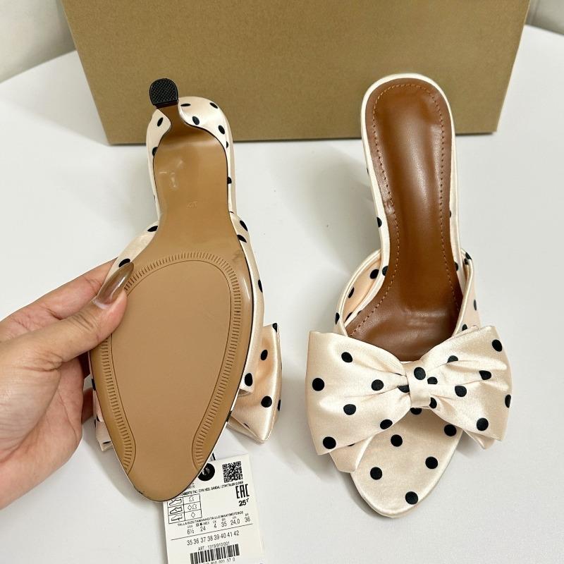 Soleist Sandály Mules s Puntíky a Mašlí Dámské Peep Toe Retro Saténové Stiletto Nazouvací Neformální na Rande Letní Boty na Vysokém Podpatku pro Dámy