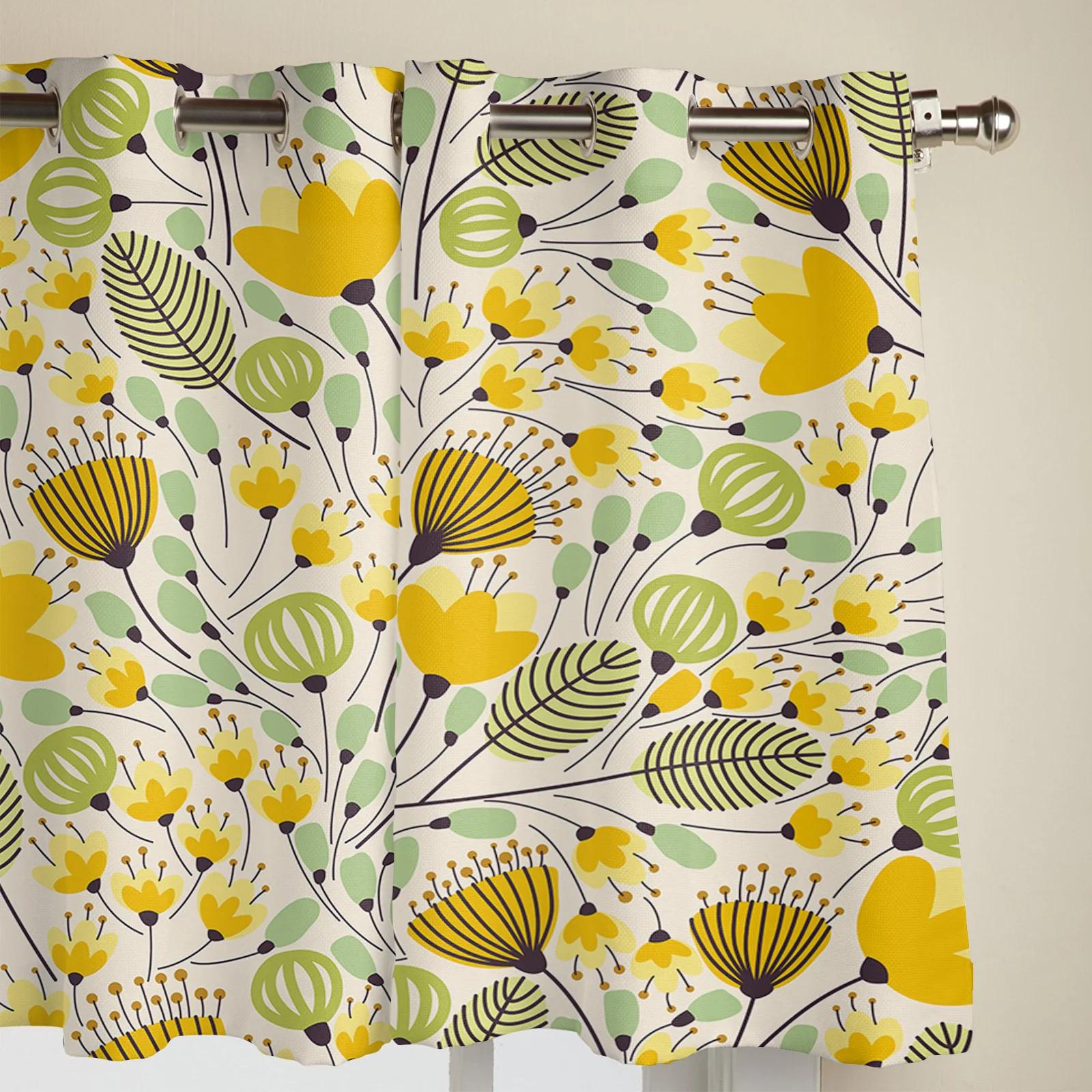 Желтые шторы с геометрической цветочной текстурой для спальни — фото 4