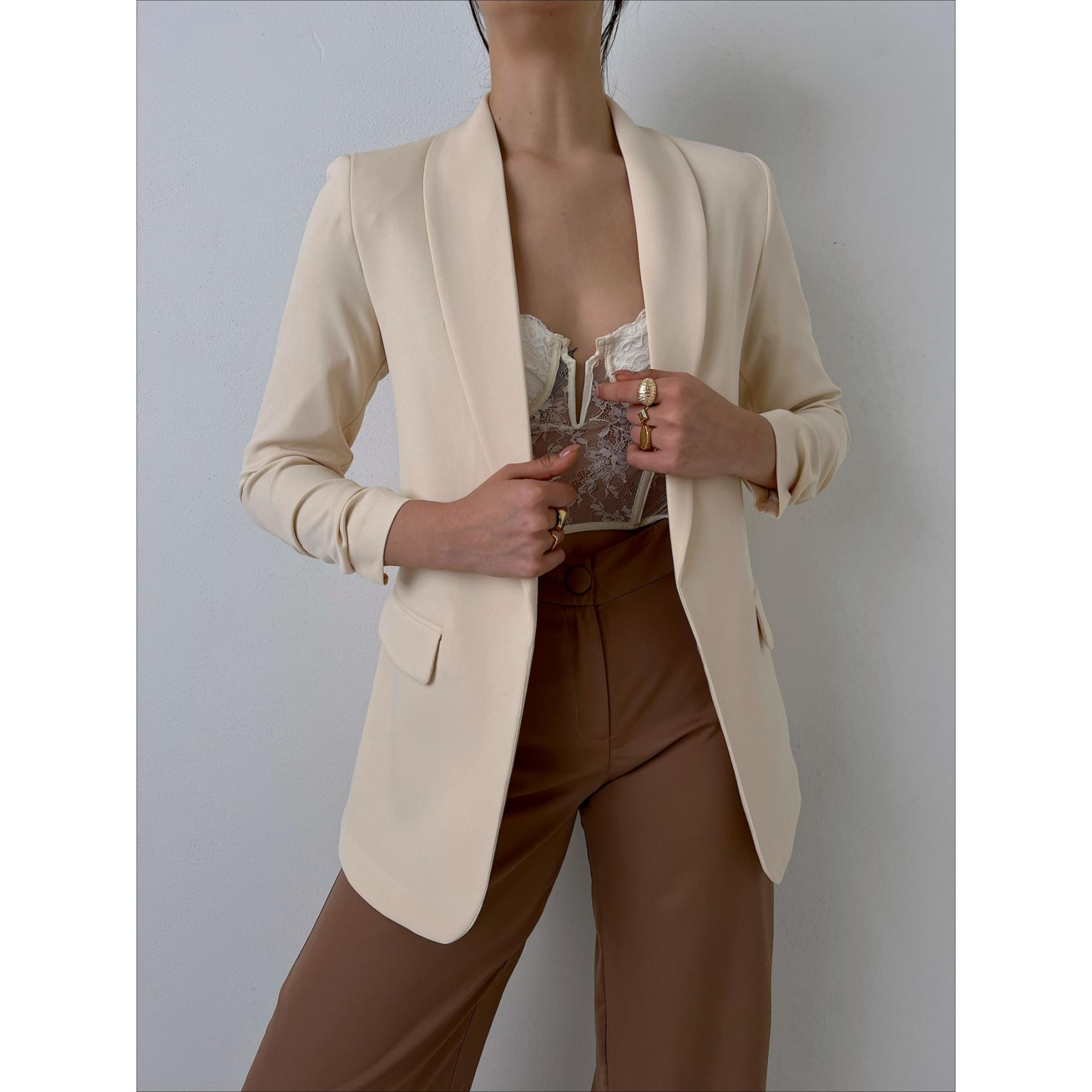 

Женский блейзер Deasia