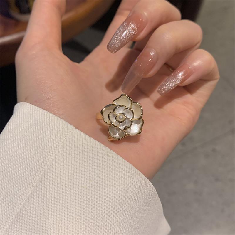 French Retro Niche Design Camellia Index Finger Flower Ring Women'S Light Luxury Exquisite High Temperament Fashion Personality