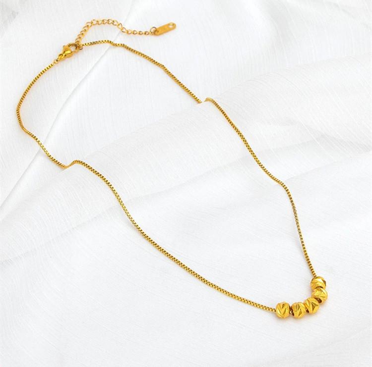 

Ожерелье-замок «Пять благословений» Лулу Тонг из титановой стали