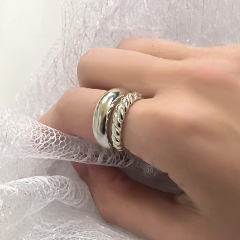 Silver Fashionable S925 Twisted Finger Ring Open Design For Birthday Gifts Or Accessories Stylish