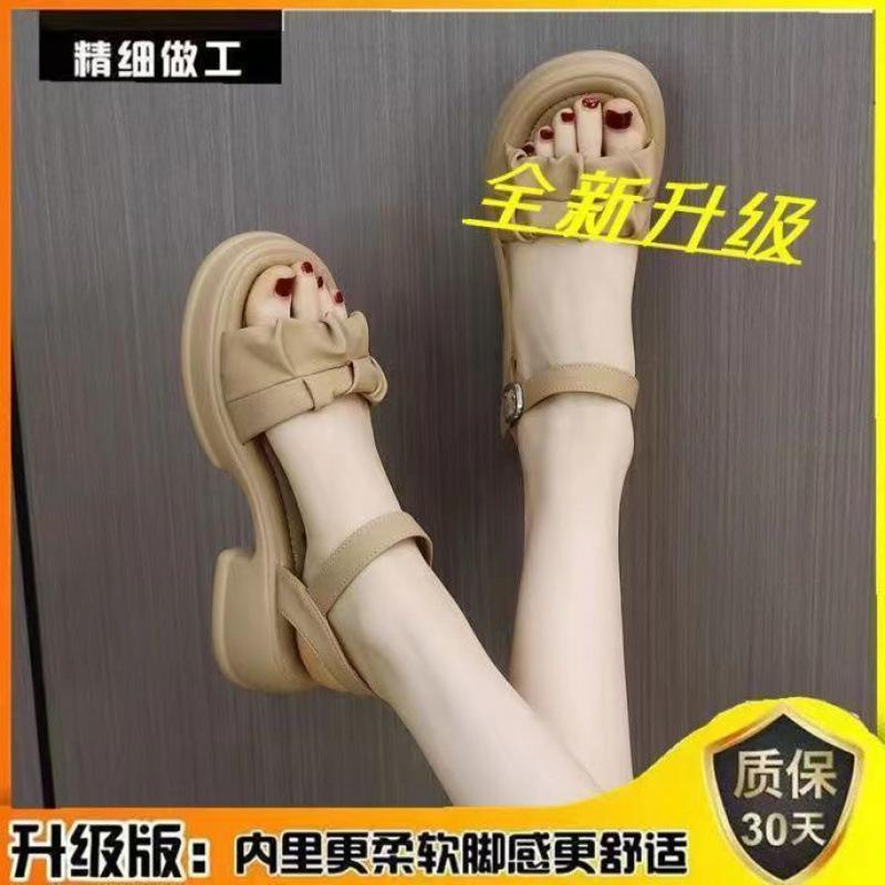 Small Height Increase Platform Sandals Women's Summer Wear 2025 New Fairy Style Casual Versatile Thick Heel Beach Shoes