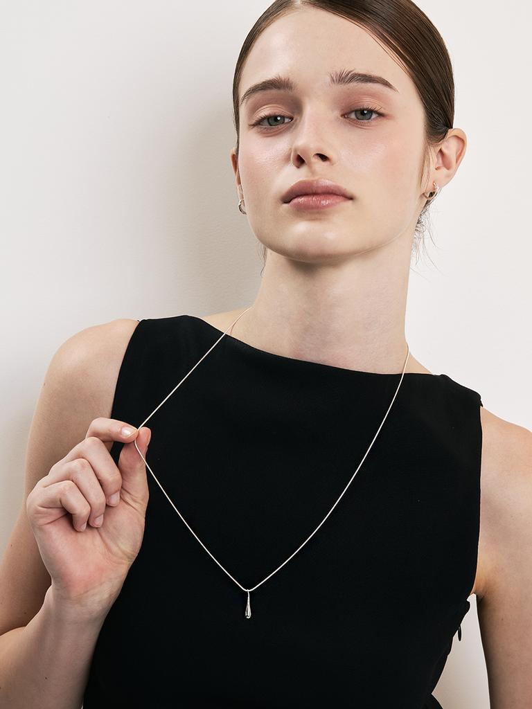 Hei Drop Line Lariat Necklace