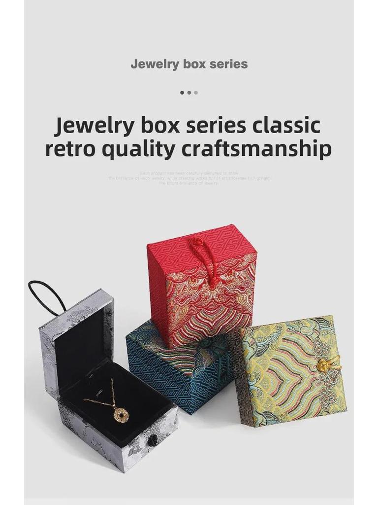 Brocade Bracelet, Rope Buckle Retro Jewelry Box; Pendant Necklace Storage for Jade and Play.