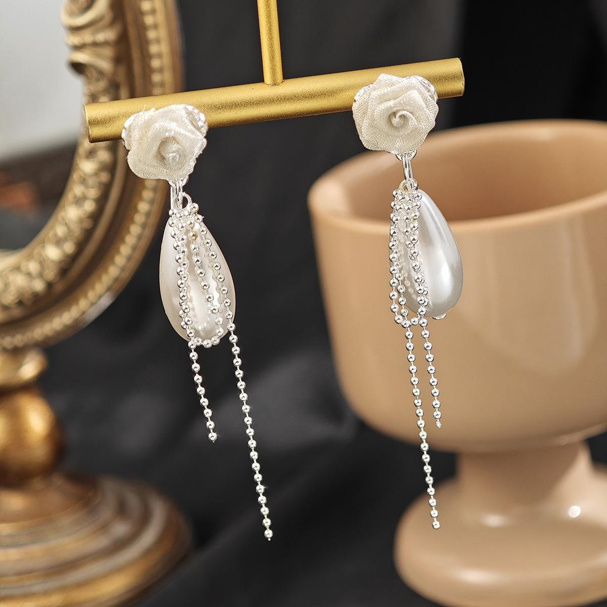 Retro Personalized Earrings, Mesh Roses, Water Drop Fringed Earrings, French Niche Temperament, High-End Earrings.