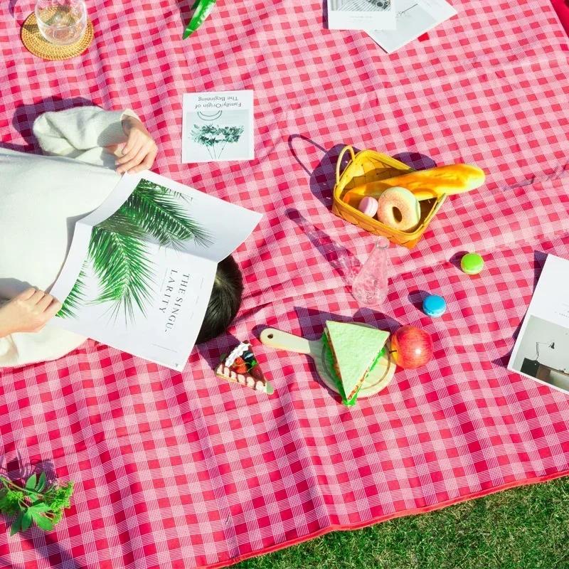 Picnic Mat Spring Outing Moisture-proof Mat Plaid Picnic Cloth Outdoor Portable Waterproof Grass Mat