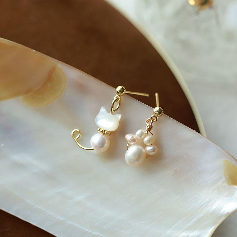 

Best Selling Cute Pearl Cat s Paw Mosquito Coil Female Stud Earrings Stud earrings