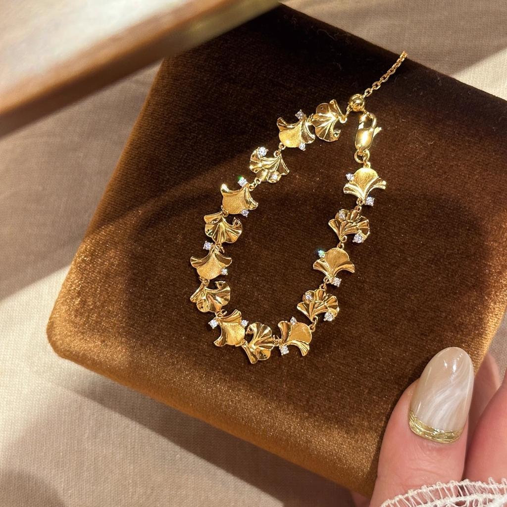 2026 Gold Brushed Diamond-encrusted Ginkgo Leaf Bracelet Light Luxury High-end Heavy Industry Thousand Gold Feeling National Style Leaf Jewelry